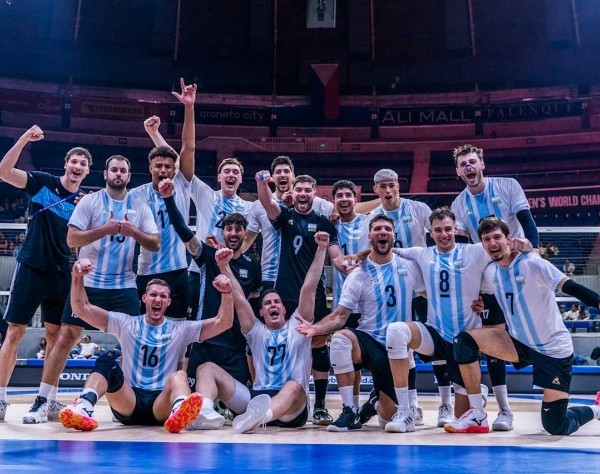 Argentina le ganó a Francia 3 a 2 y se metió en los octavos de final del Mundial de Vóley