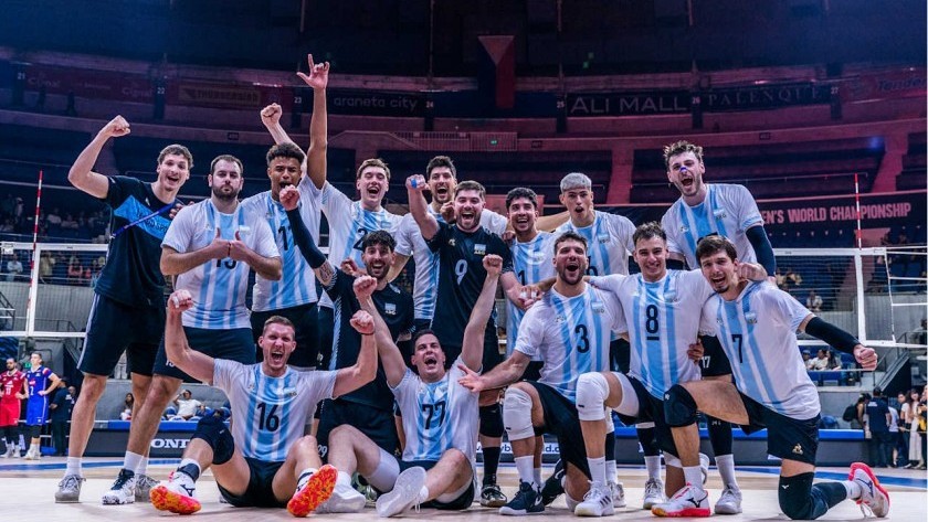 Argentina le ganó a Francia 3 a 2 y se metió en los octavos de final del Mundial de Vóley
