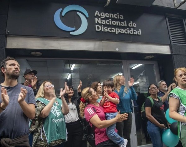 El Gobierno anunció la eliminación de ANDIS y el traspaso de funciones al Ministerio de Salud